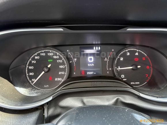 25000 km.de,yüzde 20 kdv faturalı,değişensiz