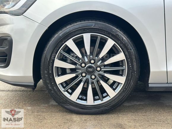 *NASİP'TEN 2024 FORD FOCUS 1.5 TÍTANÍUM X ~ KIŞ PAKET ~ HATASIZ