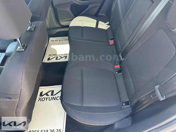 KOYUNCU OTOMOTIV FORD FOCUS 1.5 EcoBlue TİTANIUM X HATASIZ