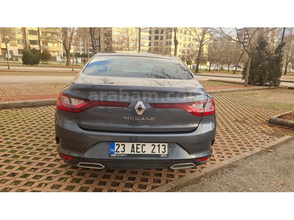 Sahibinden Renault Megane 1.3 TCe Icon 2023 Model 