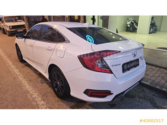 GÜNER OTOMOTİV'DEN 2020 HONDA CIVIC MAKYAJLI