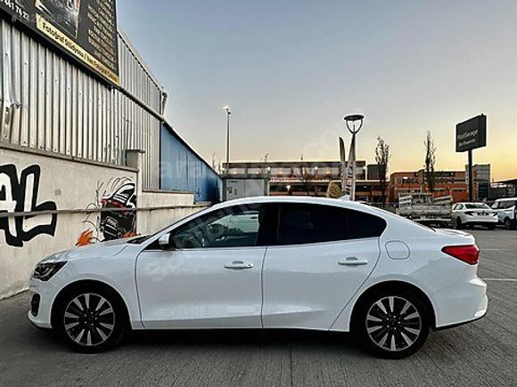 2025 FORD FOCUS 1.5 ECOBLUE TİTANİUM X 115 HP HATASIZ