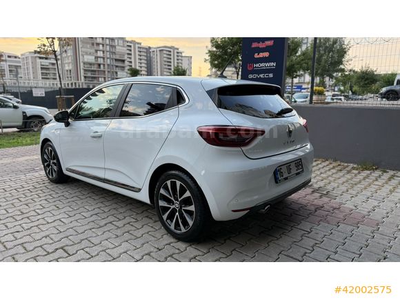 GÜNER OTOMOTİV'DEN 2023 RENAULT CLİO İCON BOYASIZ