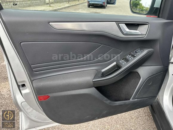 2025 FORD FOCUS 1.5 ECOBLUE TİTANİUM X - BOYASIZ - 12.000 KM -