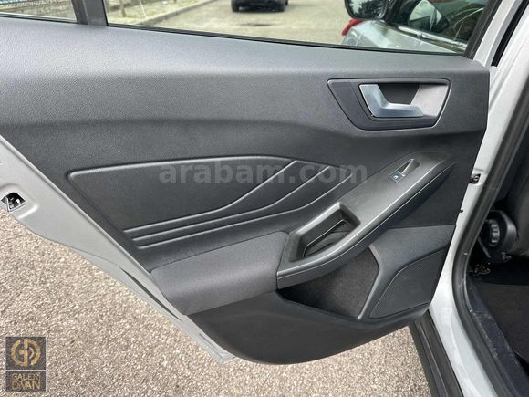 2025 FORD FOCUS 1.5 ECOBLUE TİTANİUM X - BOYASIZ - 12.000 KM -