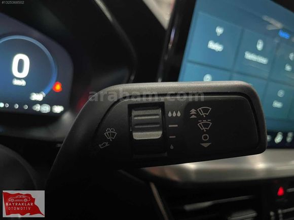 BAYRAKLAR'DAN 2025 FORD FOCUS 1.5 ECOBLUE TİTANİUM X BOYASIZ