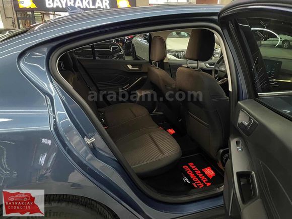 BAYRAKLAR'DAN 2025 FORD FOCUS 1.5 ECOBLUE TİTANİUM X BOYASIZ