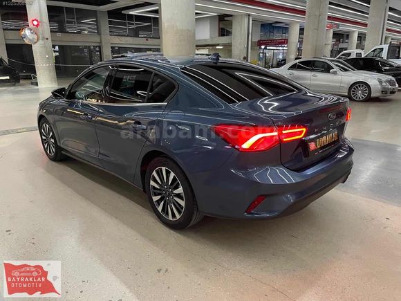 BAYRAKLAR'DAN 2025 FORD FOCUS 1.5 ECOBLUE TİTANİUM X BOYASIZ