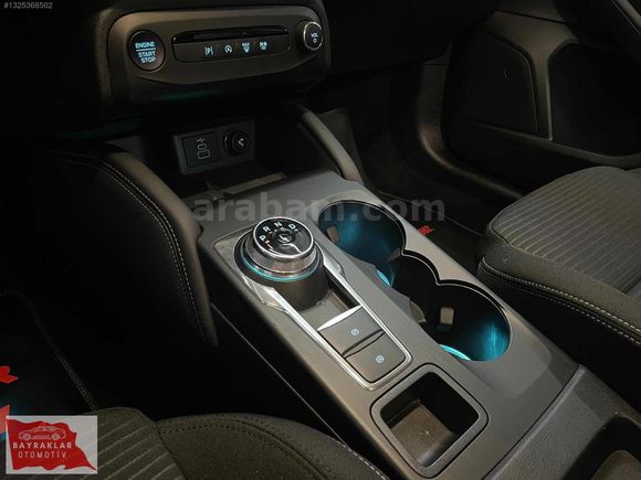 BAYRAKLAR'DAN 2025 FORD FOCUS 1.5 ECOBLUE TİTANİUM X BOYASIZ