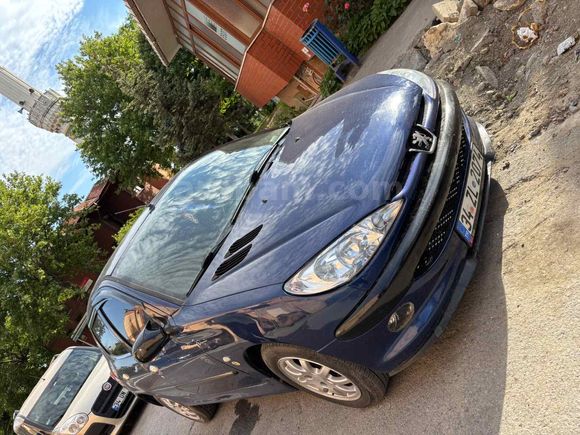 Sahibinden Peugeot 206 1.4 XT 2000 Model 