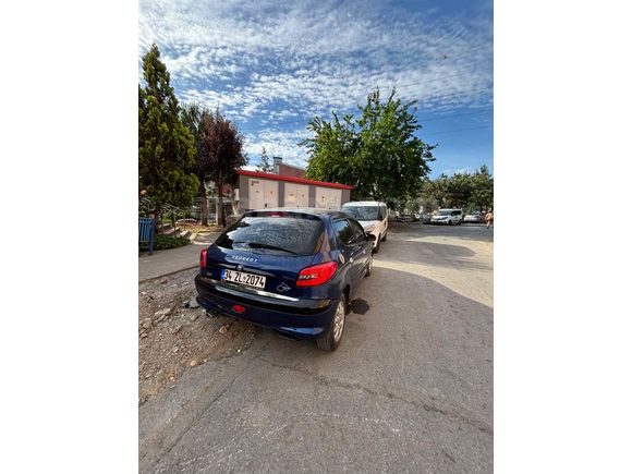 Sahibinden Peugeot 206 1.4 XT 2000 Model 