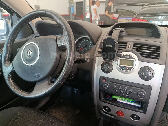 2.Sahibinden Renault Megane 1.5 dCi Exception 2009 Model  255.000 km Bej
