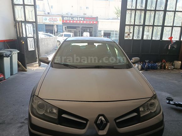 2.Sahibinden Renault Megane 1.5 dCi Exception 2009 Model  255.000 km Bej