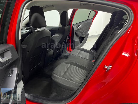 HEDEF RENAULT'DAN 0,99 KREDİ 2024 FOCUS TREND X ECOBLUE %20