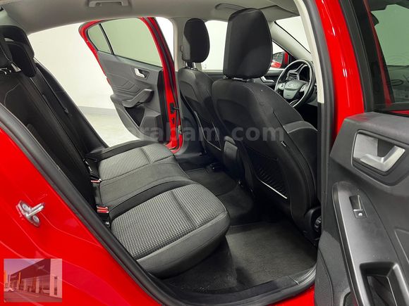 HEDEF RENAULT'DAN 0,99 KREDİ 2024 FOCUS TREND X ECOBLUE %20
