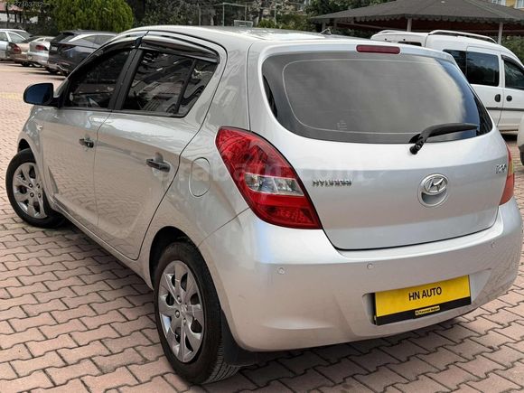 HYUNDAİ İ20 2012 MODEL-TEMİZ BAKIMLI