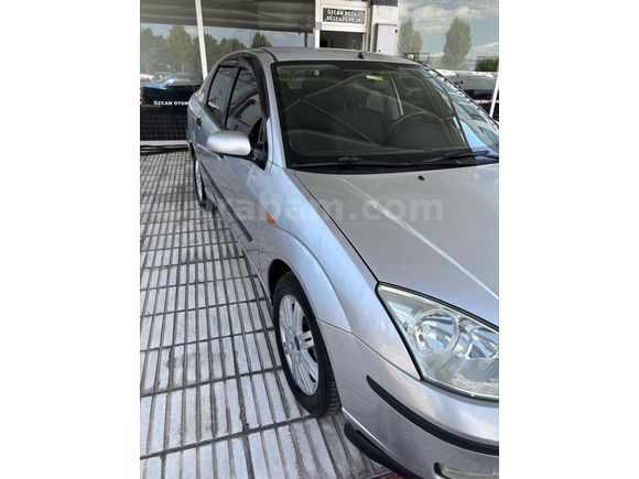 Galeriden Ford Focus 1.6 Ghia 2005 Model Çorum