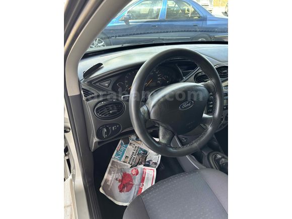 Galeriden Ford Focus 1.6 Ghia 2005 Model Çorum
