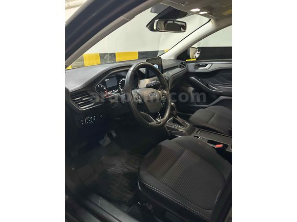 Sahibinden Ford Focus 1.5 Ti-VCT Titanium 2023 Model 