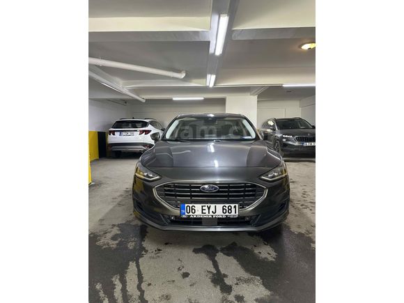 Sahibinden Ford Focus 1.5 Ti-VCT Titanium 2023 Model 