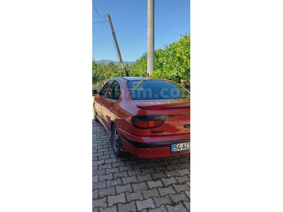 Sahibinden Renault Megane 2.0 RXE 1998 Model