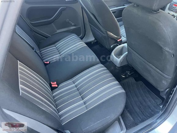 ELİT OTOMOTİV'DEN HATASIZ BOYASIZ FORD FOCUS 1.6 COLLECTİON
