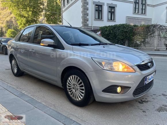 ELİT OTOMOTİV'DEN HATASIZ BOYASIZ FORD FOCUS 1.6 COLLECTİON