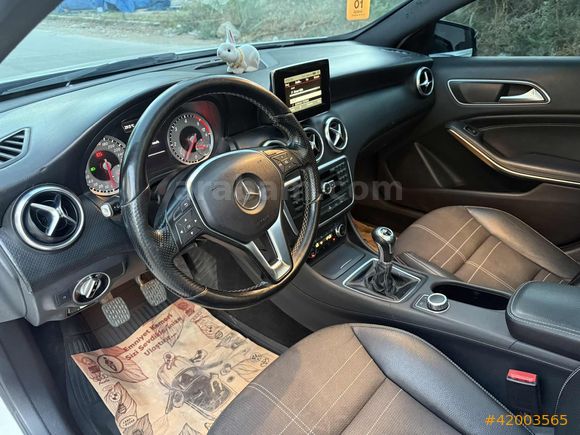 2013 MERCEDES A180 D CAM TAVAN 152 BİN KM ELMAS LED ACİLLL