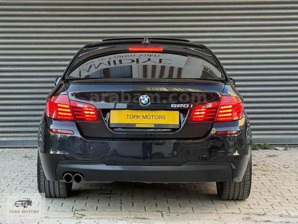 2015 BMW 520i KM 230 BİNDE PREMİUM NBT MDİREKSİYON VAKUM KAPI