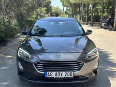 FOCUS 1.5 Tİ- VCT 123 HP / DEGİŞENSİZ / DÜŞÜK KM / ÖZEL RENK