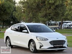 2021 BOYASIZ DEĞİŞENSİZ FORD FOCUS BENZİN OTOMATİK %0.99 KREDİ
