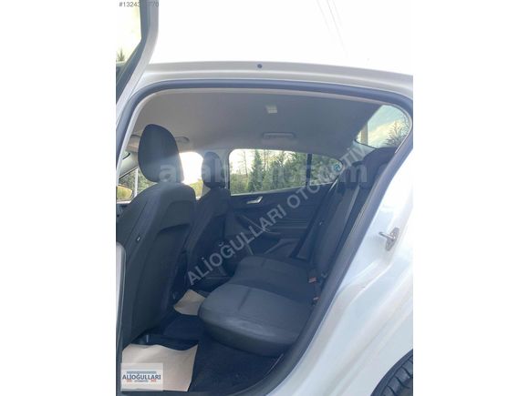 ALİOĞULLARINDAN HATASIZ BOYASIZ '25' Bin Kmde Ford Focus Sedan