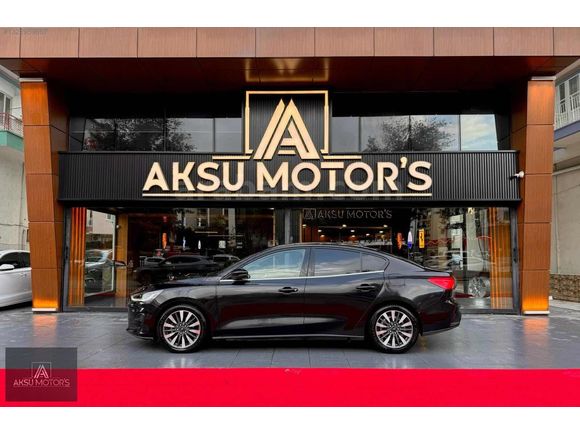 "AKSU MOTOR'S"2023/FORD FOCUS/CARPLAY/TİTANİUM/HATASIZ
