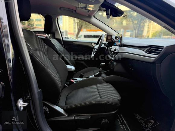 "AKSU MOTOR'S"2023/FORD FOCUS/CARPLAY/TİTANİUM/HATASIZ