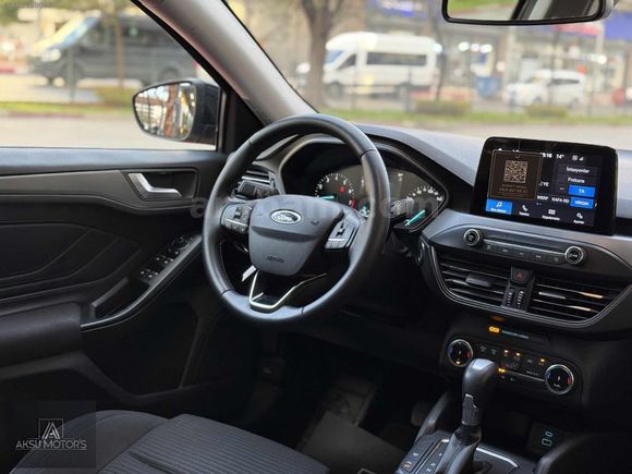 "AKSU MOTOR'S"2023/FORD FOCUS/CARPLAY/TİTANİUM/HATASIZ