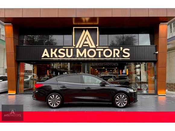 "AKSU MOTOR'S"2023/FORD FOCUS/CARPLAY/TİTANİUM/HATASIZ