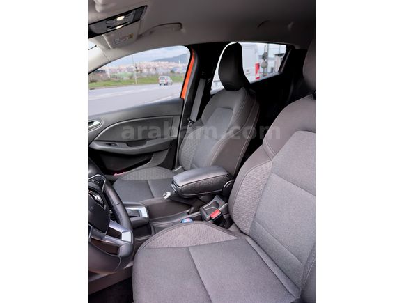 Sahibinden Renault Clio 1.0 TCe Touch 2023 Model 
