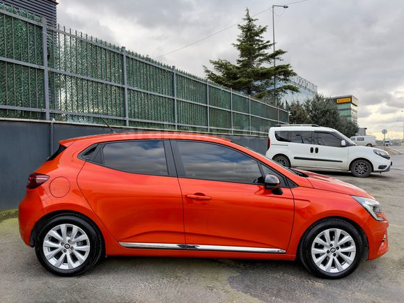 Sahibinden Renault Clio 1.0 TCe Touch 2023 Model 