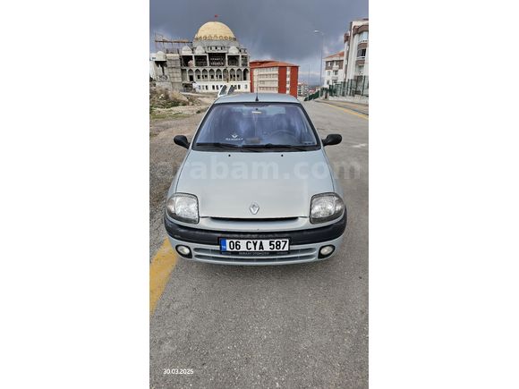 Sahibinden Renault Clio 1.6 RXT 2000 Model  260.000 km Gri