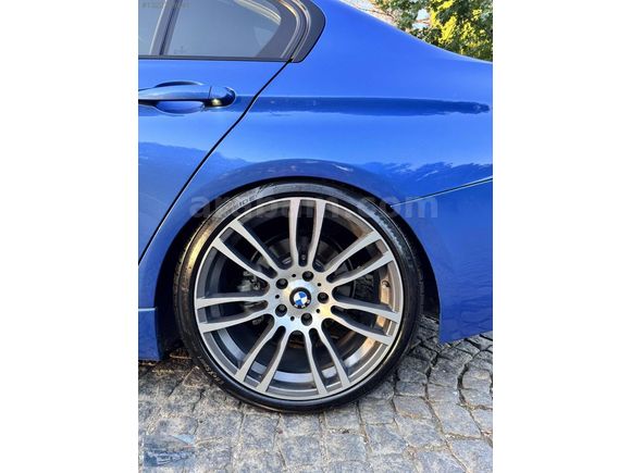 2014 BMV 3.20İ M PLUS DEĞİŞENSİZ 1.5 PARÇA BOYALI EKSTRALI