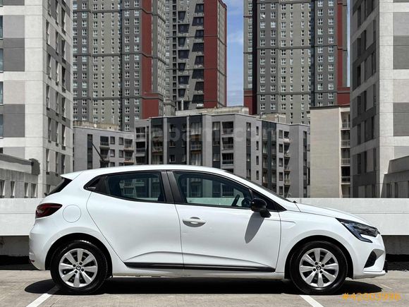 MHT AUTO 2023 CLIO 1.0TCE JOY TESLA EKRANLI G.GÖRÜŞ HATSIZ