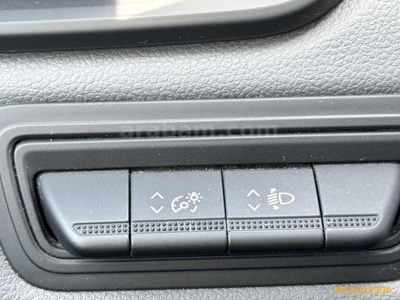 MHT AUTO 2023 CLIO 1.0TCE JOY TESLA EKRANLI G.GÖRÜŞ HATSIZ