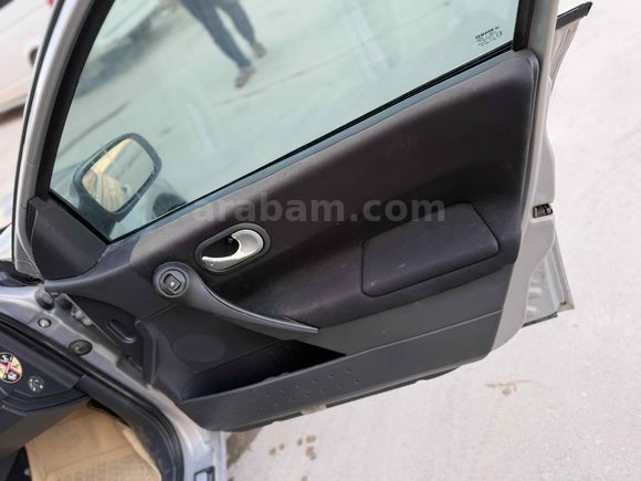 Galeriden Renault Megane 1.5 dCi Dynamique 2005 Model Şanlıurfa