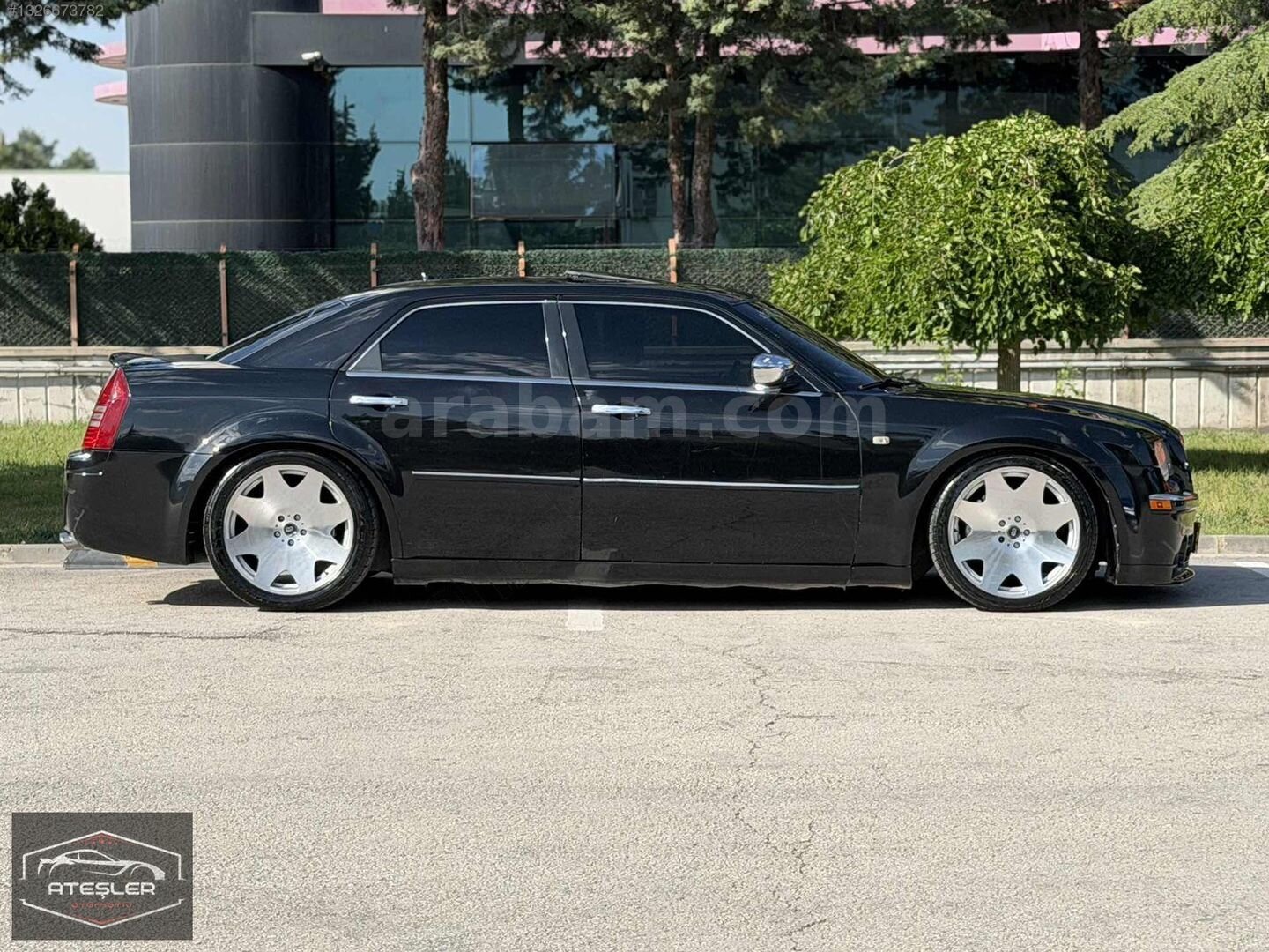 Galeriden Chrysler 300 C 3.0 CRD 2008 Model Konya 440.000 km Siyah 4
