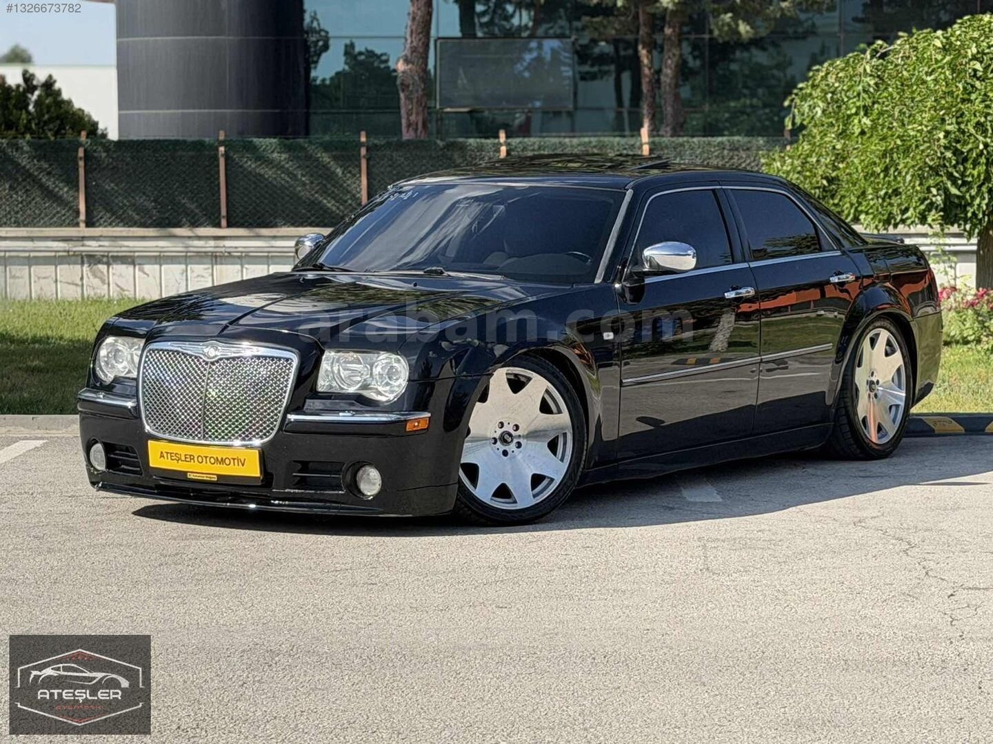 Galeriden Chrysler 300 C 3.0 CRD 2008 Model Konya 440.000 km Siyah 3