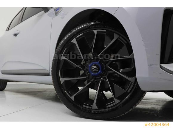 2025 MODEL ESPRIT ALPINE PAKET BOYASIZ TRAMERSİZ 1.0TCE CLIO