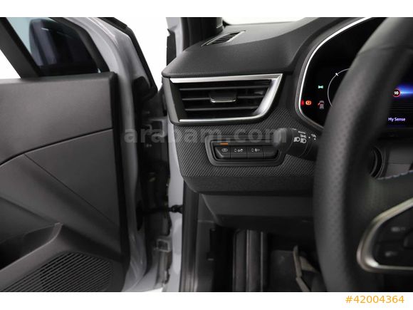 2025 MODEL ESPRIT ALPINE PAKET BOYASIZ TRAMERSİZ 1.0TCE CLIO