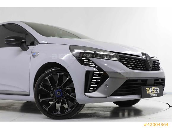 2025 MODEL ESPRIT ALPINE PAKET BOYASIZ TRAMERSİZ 1.0TCE CLIO