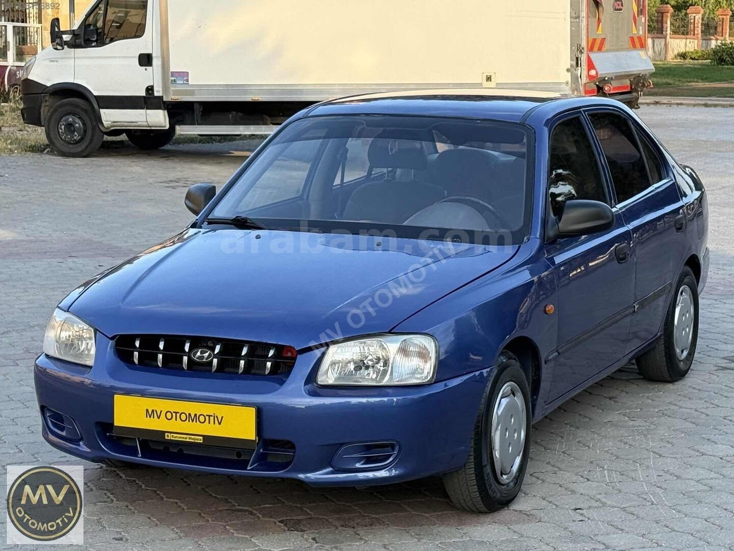 Galeriden Hyundai Accent 1.3 LX 2000 Model Samsun 293.000 km Mavi 5