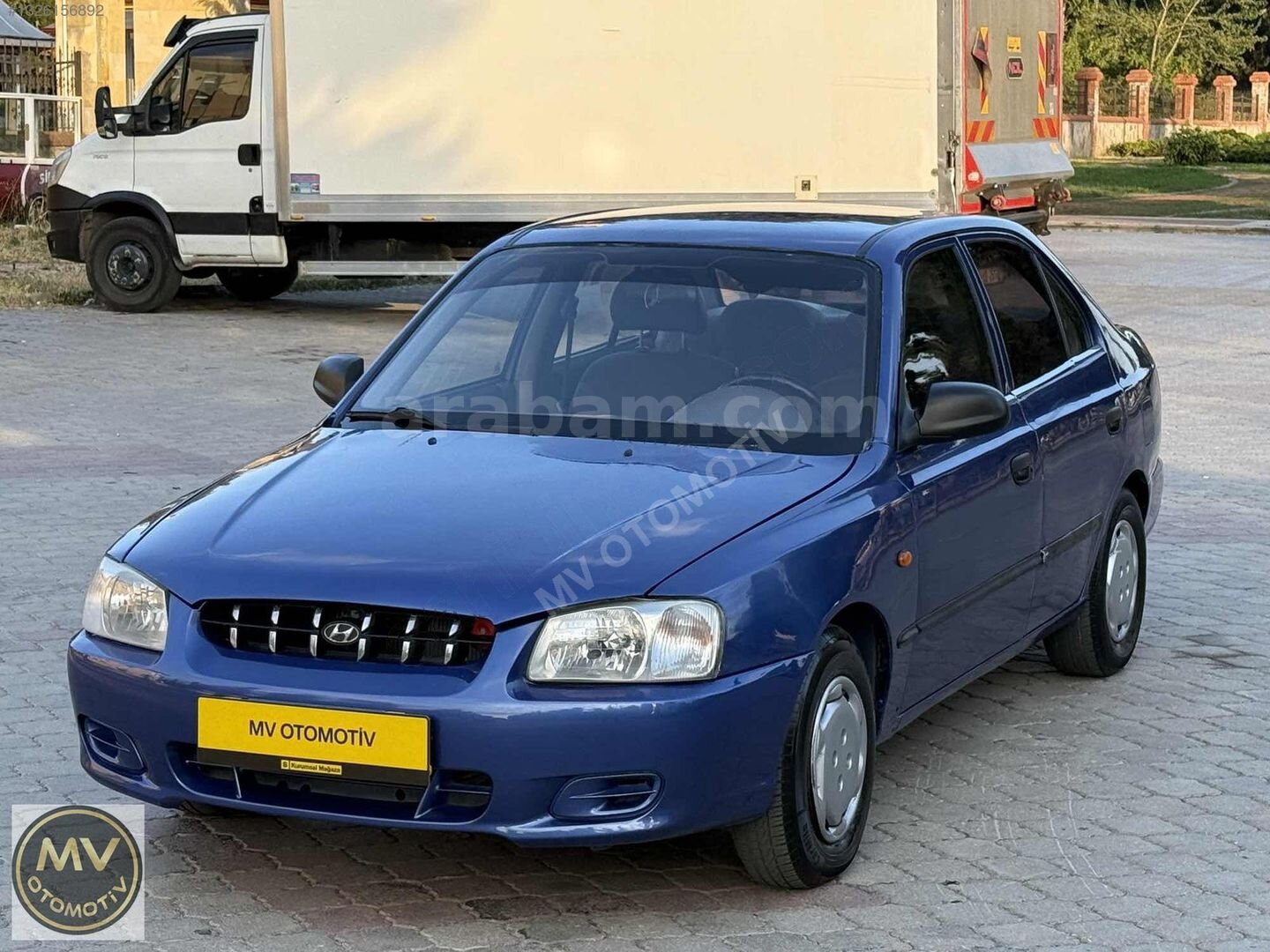 Galeriden Hyundai Accent 1.3 LX 2000 Model Samsun 293.000 km Mavi 3